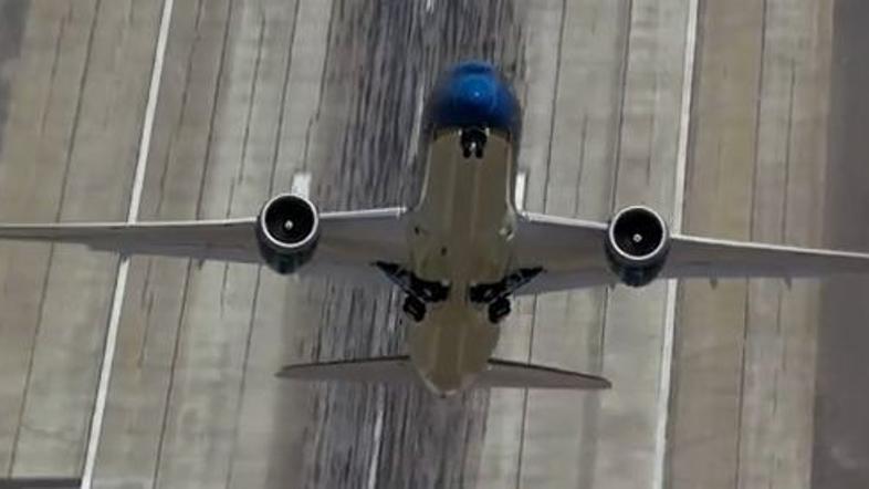 Navpični dvig letala