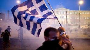 Grki niso navdušeni nad zatezovanjem pasov.