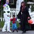 Igralec Chris Noth in njegovo dekle Tara Wilson sta sinčka oblekla v Spidermana.