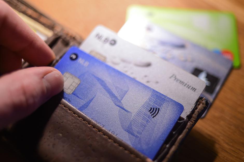 NLB bančna kartica | Avtor: Anže Petkovšek