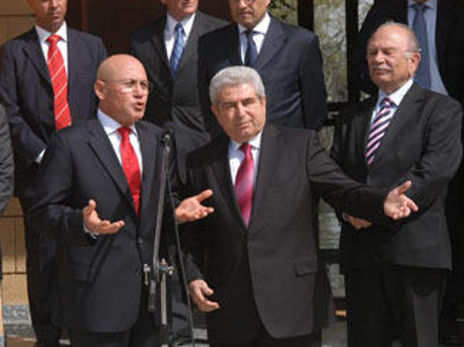 Voditelja ciprskih Turkov Mehmeta Alija Talata in ciprskega predsednika Demetris