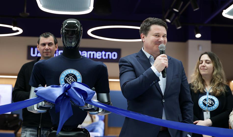 Ne gre za leta, gre za potrebe: Kanali se vse bolj prepletajo