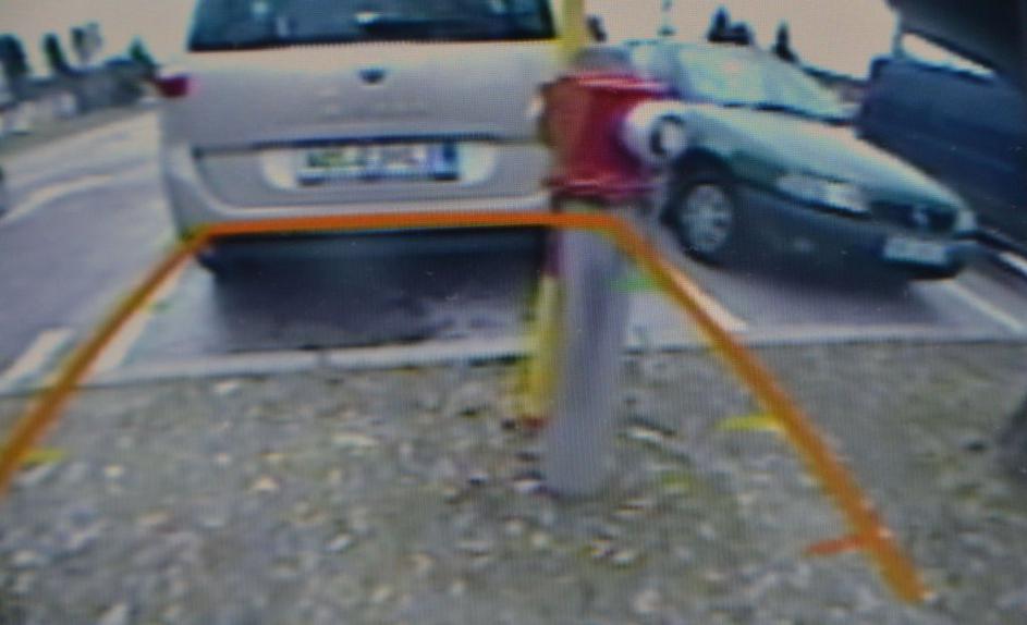 Nissanov sistem AVM štirih kamer