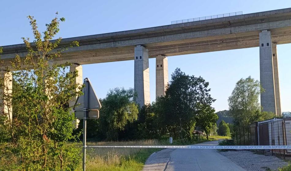 Domačini v skrbeh: Z viadukta odpada material, Dars odgovarja