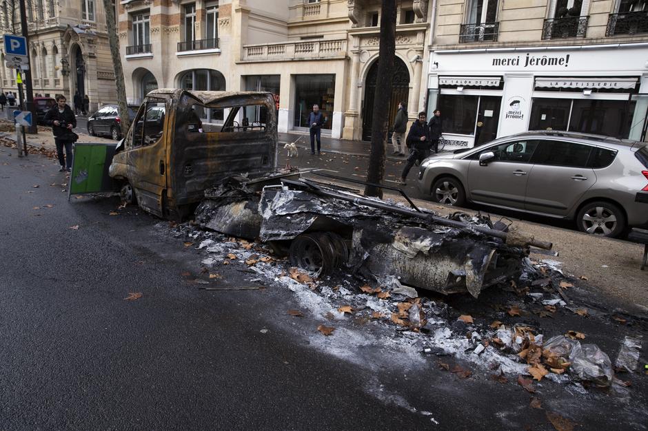 Protesti v Parizu proti dvigu cen goriva | Avtor: Epa