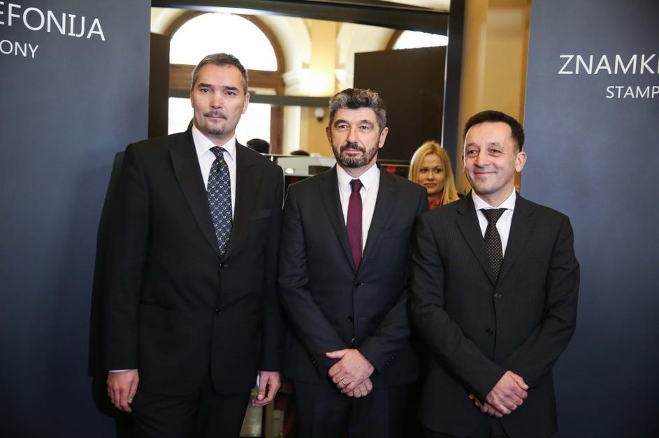 samopostrežna pošta