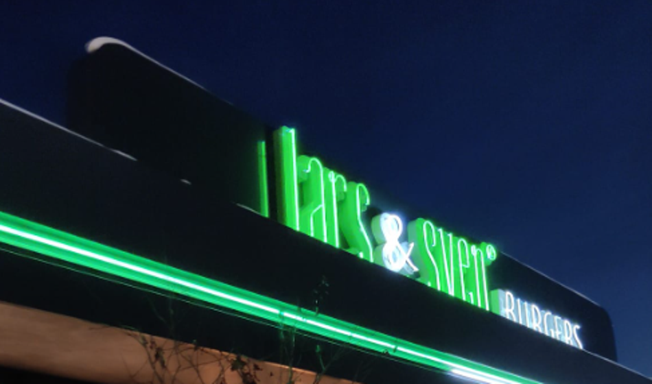Znano, katera restavracija je zamenjala burgerje Lars & Sven