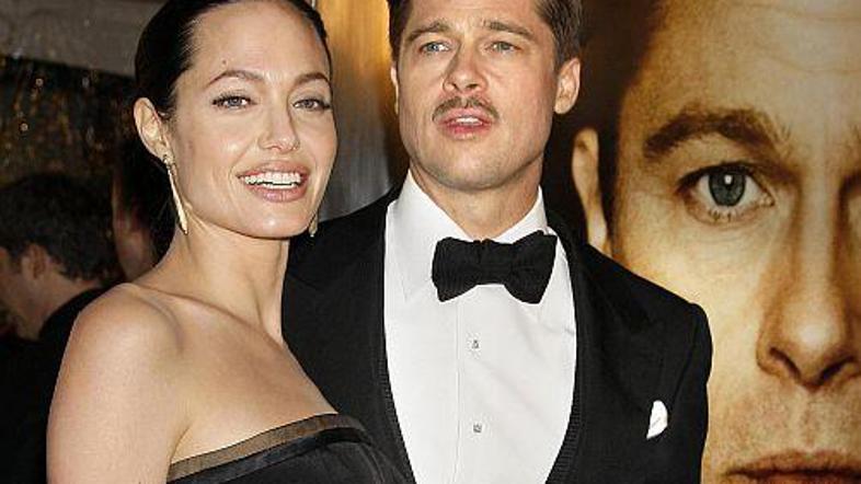 Angelina hoče poroko, Brad se izmika ...