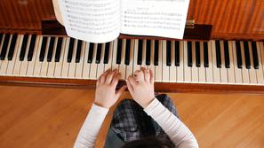 glasba, otrok, klavir