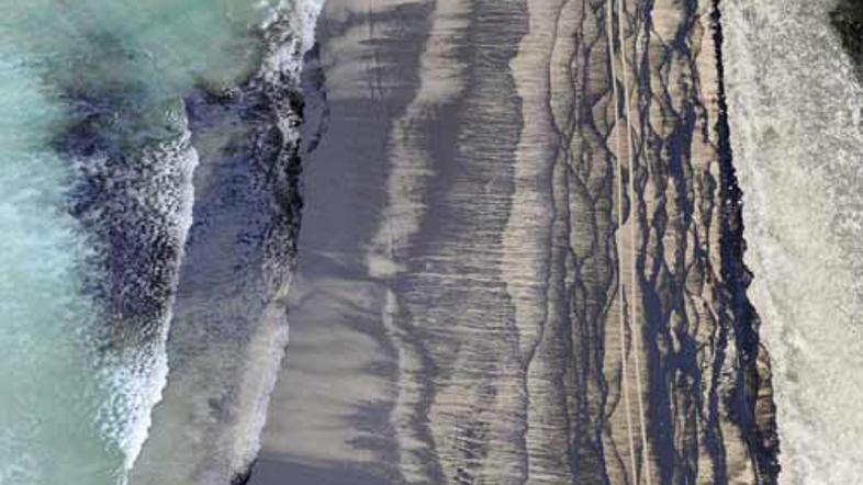 Podatki o točni količini izlite nafte niso znani.