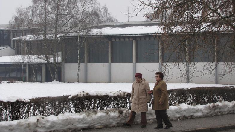 Namesto z denarnim nadomestilom bi bila občina zadovoljna tudi z zamenjavo dotra