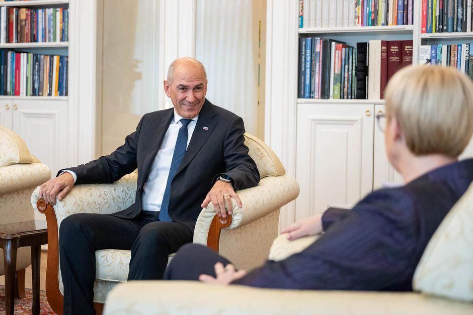 Janez Janša Nataša Pirc Musar predsedniki parlamentarnih strank pri predsednici Nataši Pirc Musar | Avtor: UPRS/Boštjan Podlogar