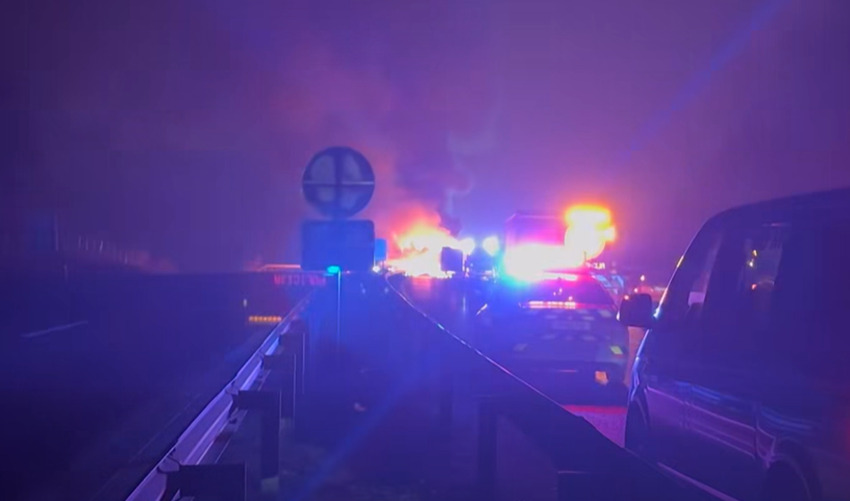 Štajerska AC še vedno zaprta, policija sporočila podrobnosti hude nesreče