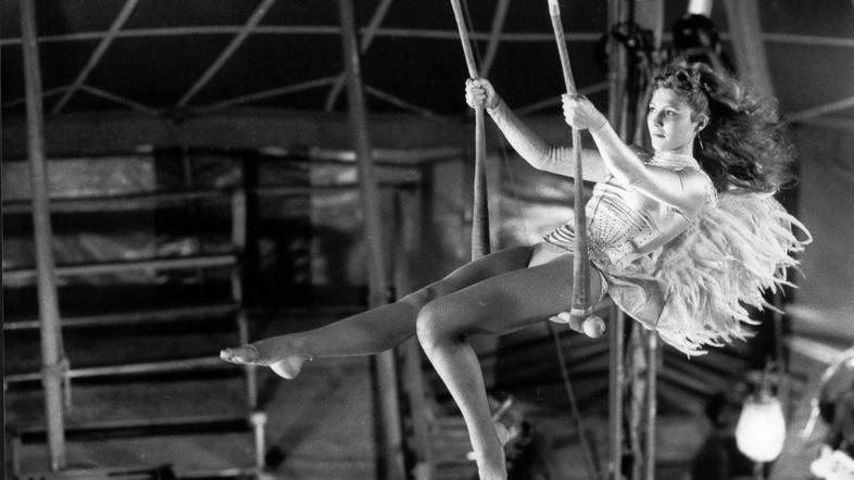 Po filmu Nebo nad Berlinom bo danes ob 23. uri v Kinodvoru še tematski žur – sve