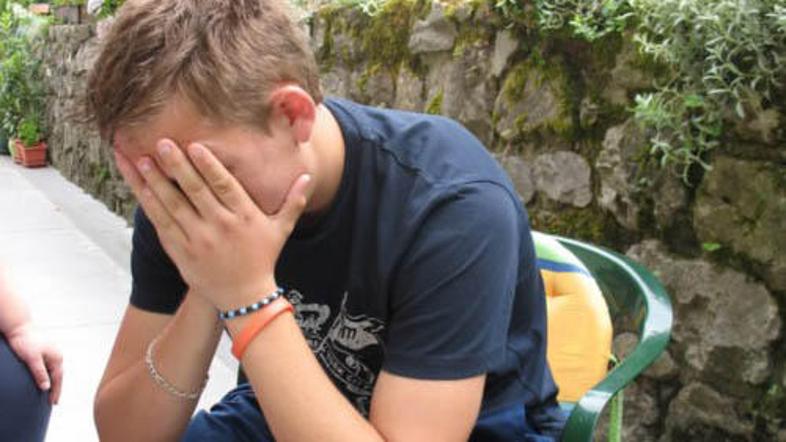 Petnajstletnik je potreboval zdravniško pomoč.