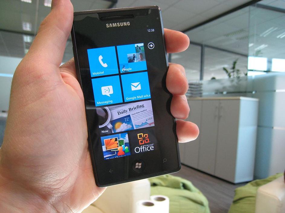 Windows Phone 7 Samsung Omnia 7 WP7