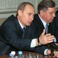 Ruski premier Vladimir Putin in guverner moskovske rehije Boris Gromov (desno). 