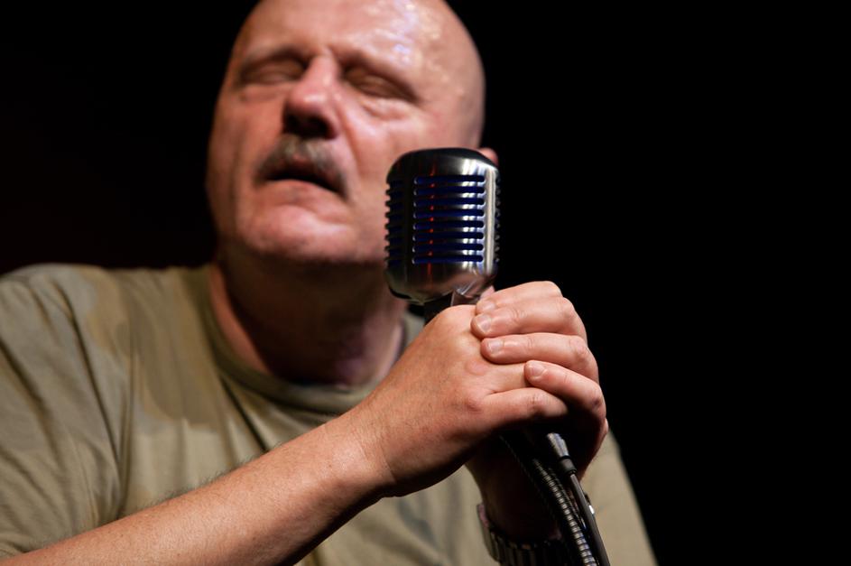 Demolition Group v Kinu Šiška