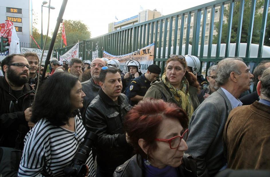 Grčija ERT televizija izgredi protesti