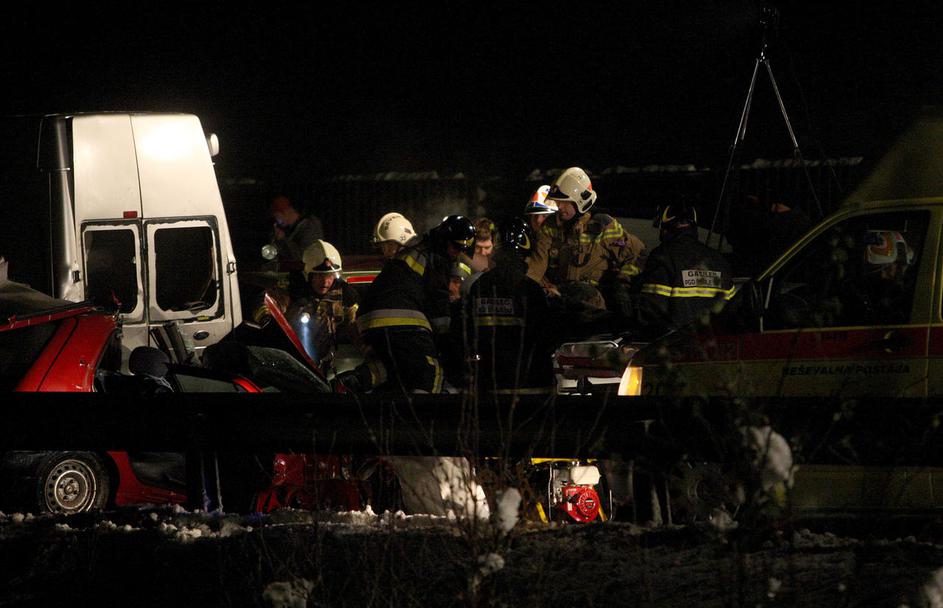 prometna nesreča, dolenjska avtocesta, nalet, vozila