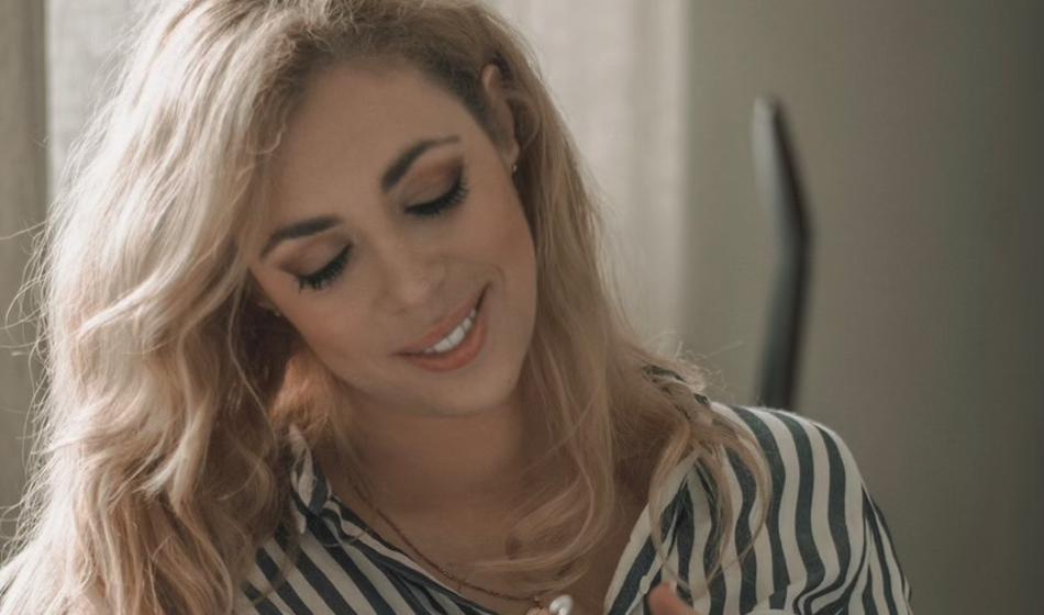 Foto: Ana Tavčar se o novi luksuzni pisarni ni šalila!