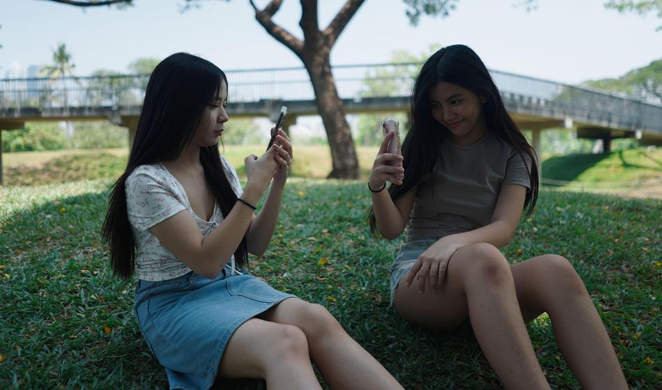 Naši vplivneži lahko zaslužijo 22 tisočakov na mesec, če počnejo to ilegalno stvar