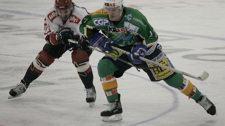 Hokejisti ZM Olimpije in Acronija Jesenic so bili v drugem kolu lige Ebel uspešn