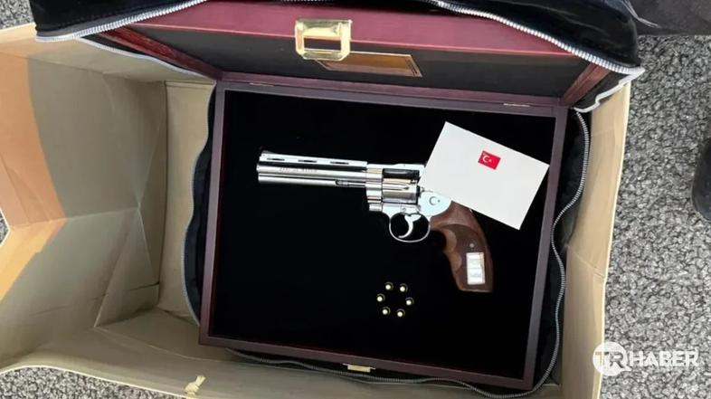 Revolver