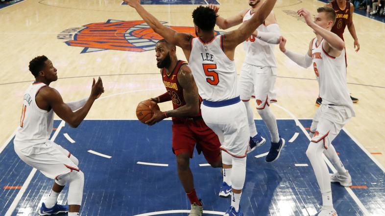 LeBron James Cleveland Cavaliers New York Knicks