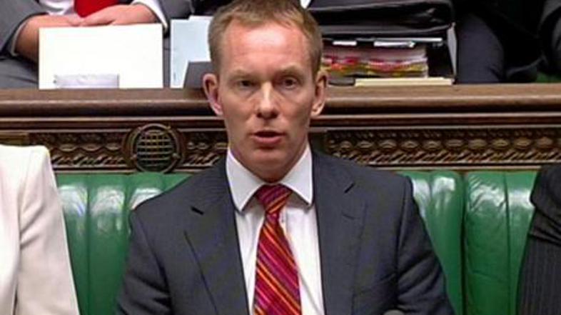 Britanski minister se že veseli sklenitve istospolne partnerske zveze v britansk