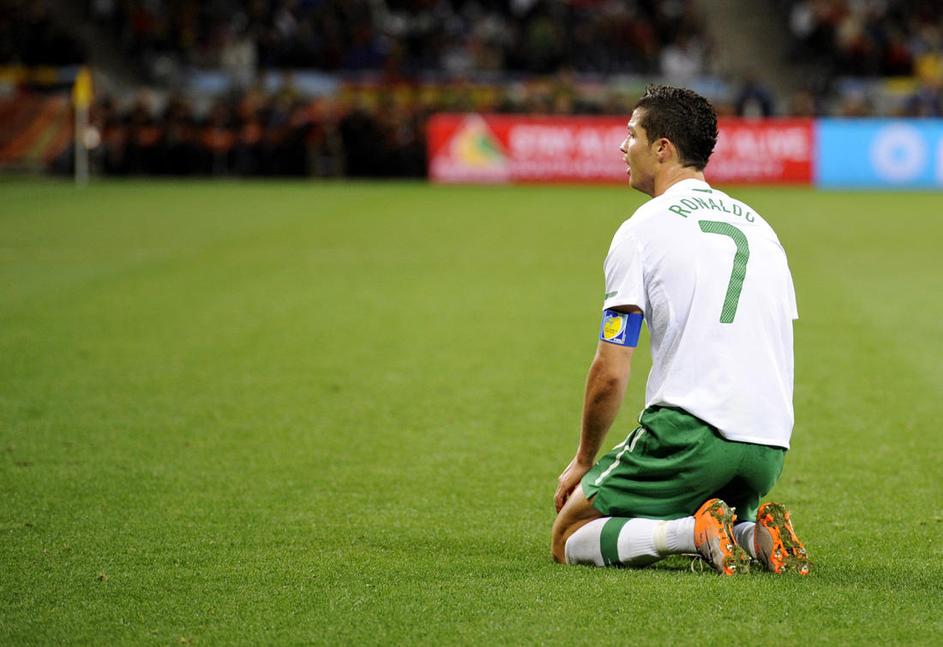 "Pustite me, da trpim sam," je bilo nekaj redkih Ronaldovih besed. (Foto: EPA)