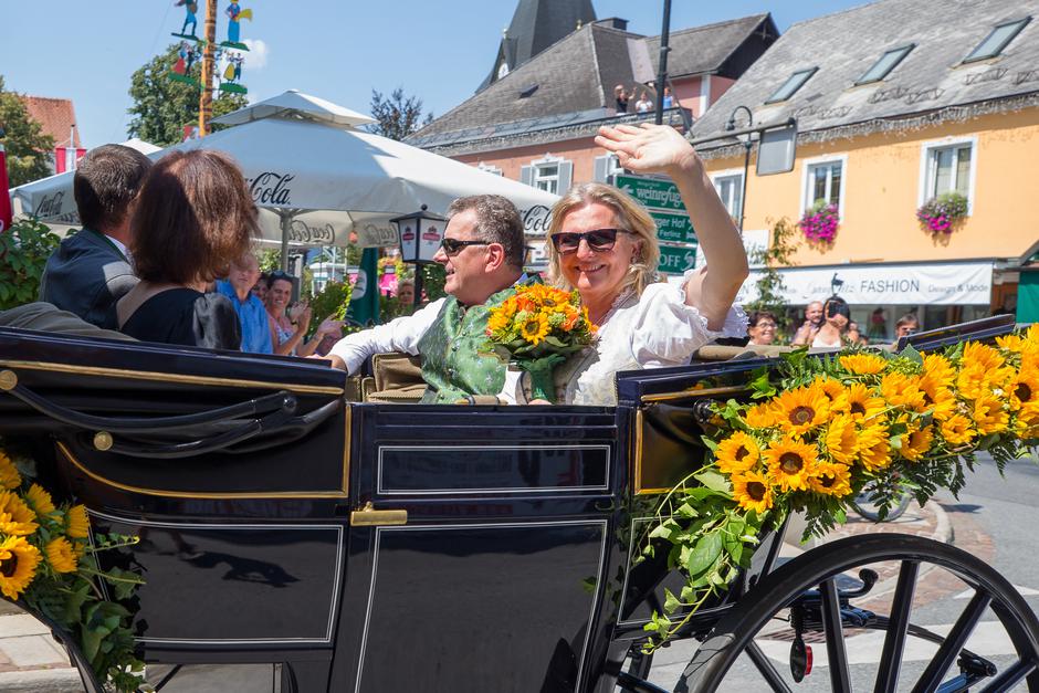 Poroka avstrijske zunanje ministrice Karin Kneissl | Avtor: Epa
