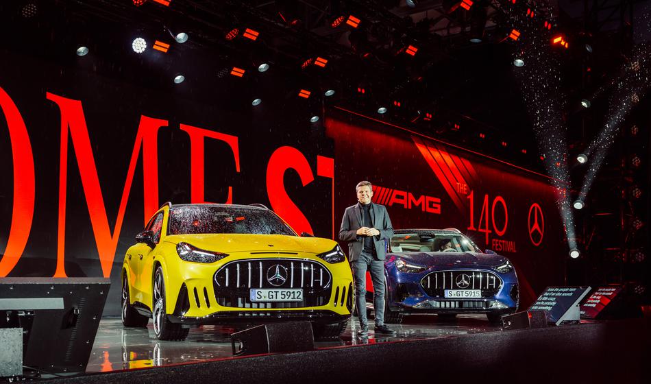 Mercedes na spektaklu ob 140. obletnici predstavil avto o katerem se bo govorilo