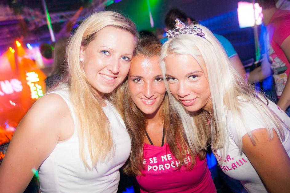 Disco vročica zajela Cirkus