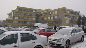 NM - parkirišče pri Zdravstvenem domu