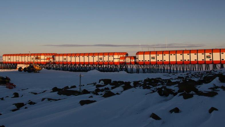 raziskovalna postaja Sanae IV