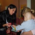 Tamara Dragšič je poklepetala z otroki na pediatrični kliniki.
