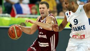 Strelnieks Parker Francija Latvija EuroBasket skupina E