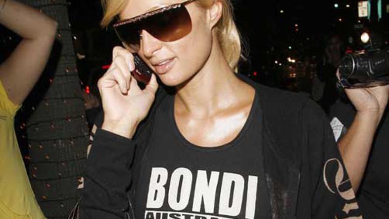 Paris je spet samska.