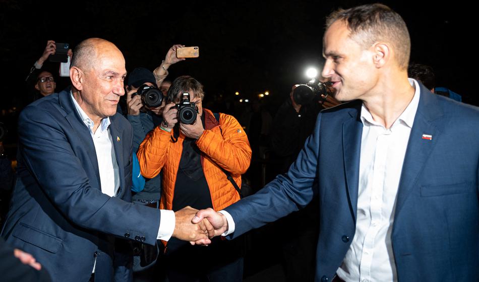 Demokrati dahnili 'da' Janši