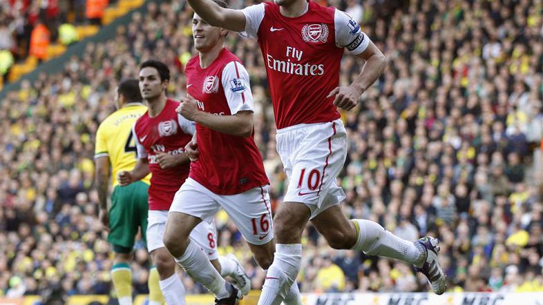 robin van persie norwich arsenal