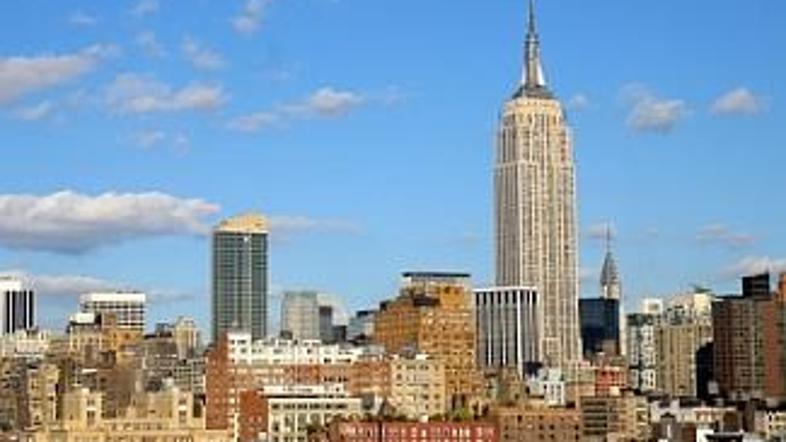 Manhattan je najgosteje poseljen del ZDA, a visoki nebotičniki skrivajo sonce.