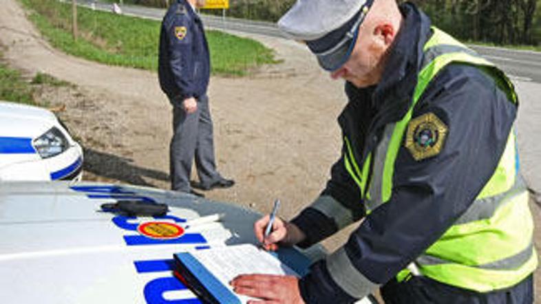 27. septembra bodo, če bo do stavke prišlo, policisti kemične svinčnike pustili 