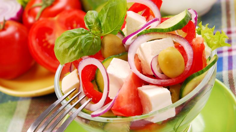 V jedilnik vnesite veliko zelenjave in sadja, odlična izbira so stročnice in rib