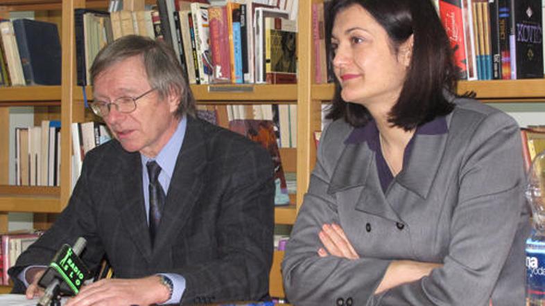 Zdravko Hribar in Natalija Petakovič se veselita, da smo končno umetniško gimnaz