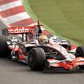 Lewis Hamilton je bil najhitrejši prvi in drugi dan zadnjih testiranj pred novo 