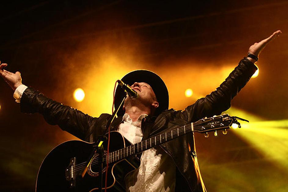 Odlično razpoloženi Vlado Kreslin in Mali bogovi so poskrbeli, da so se glasovi 