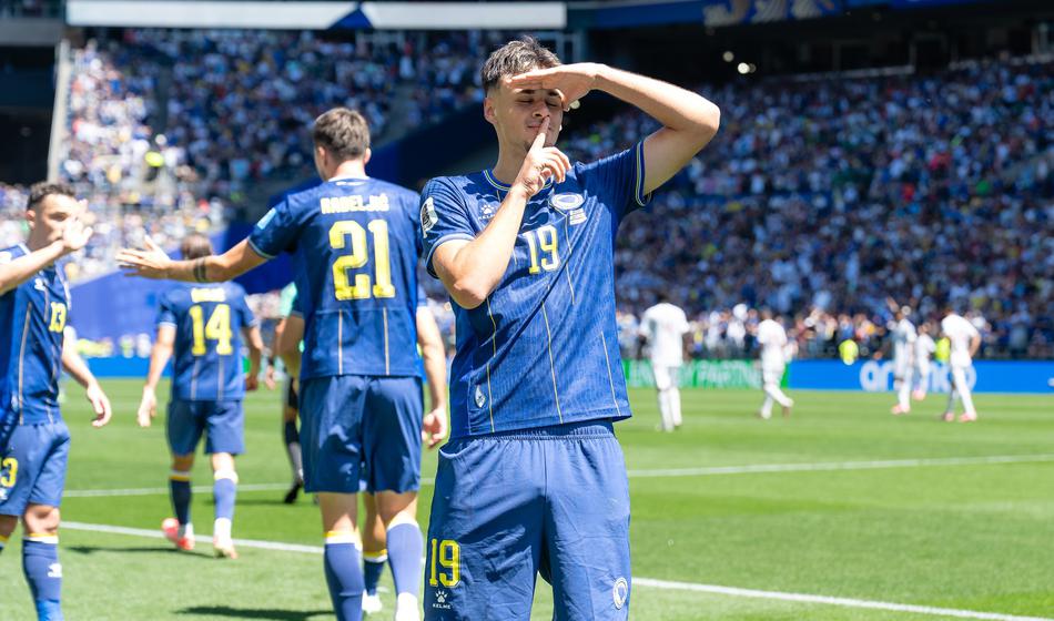 Švica prva v skupini, Kanada kljub porazu v osmino finala
