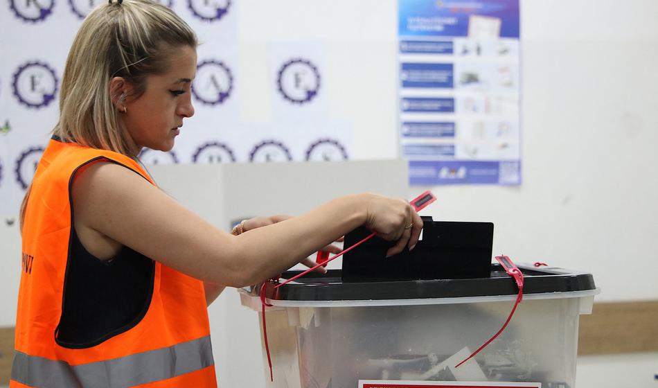 Rezultat na Kosovu napoveduje zahtevna pogajanja