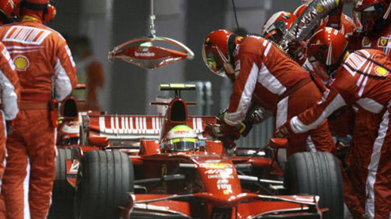 Podobnih prizorov naslednje leto na dirkah ne bomo več videvali.